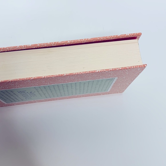 Book | Simple Abundance A Daybook of Comfort And Joy | Daily Find Your Authentic - Picture 5 of 11